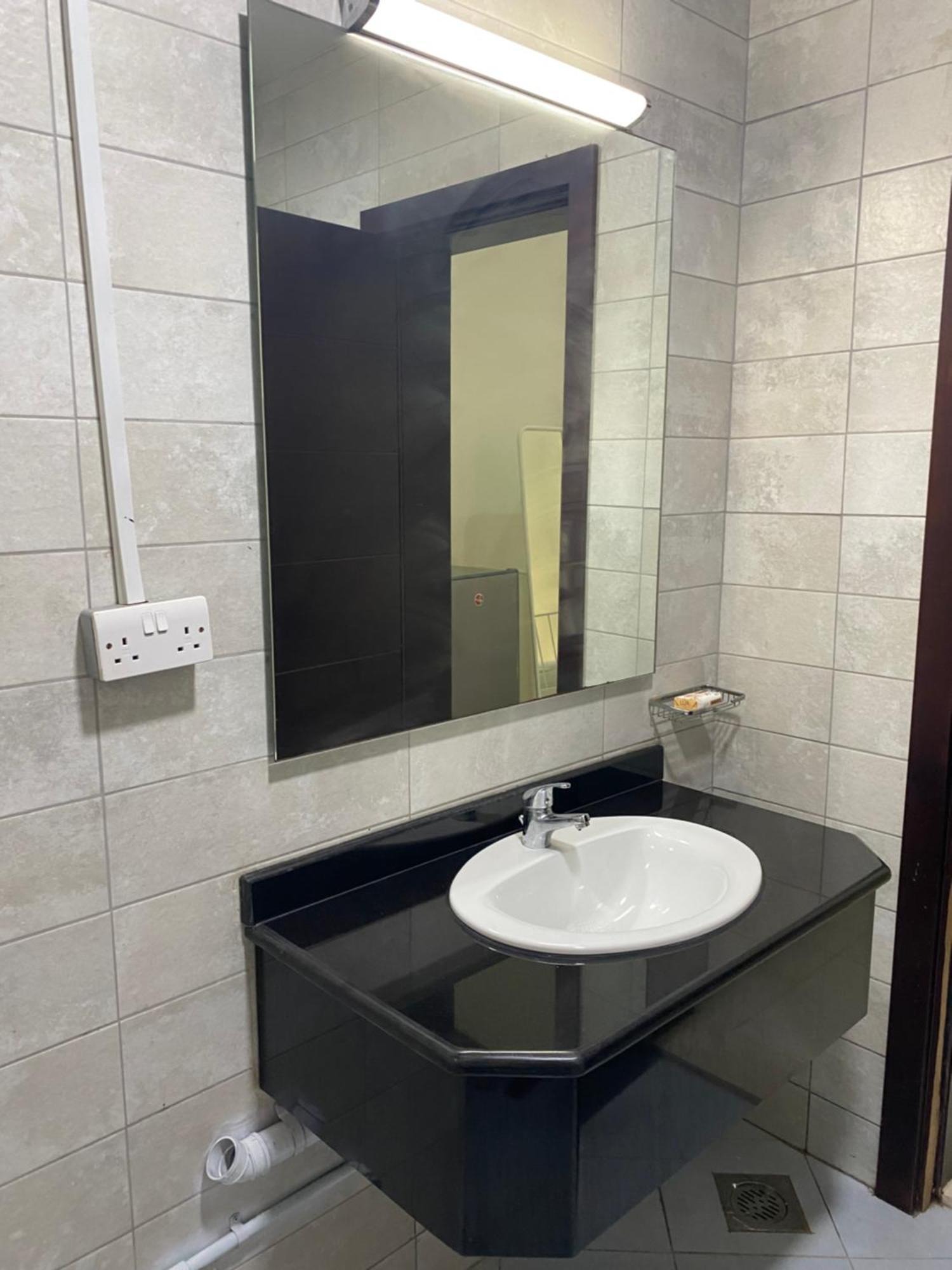 Apartment Your Delux Near Airport Abu Dhabi